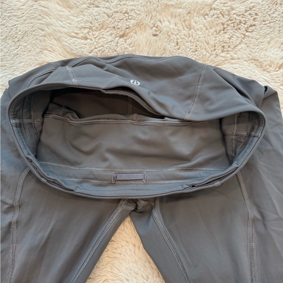 Lululemon mesh in movement 7/8 tight size 8 - Picture 3 of 9